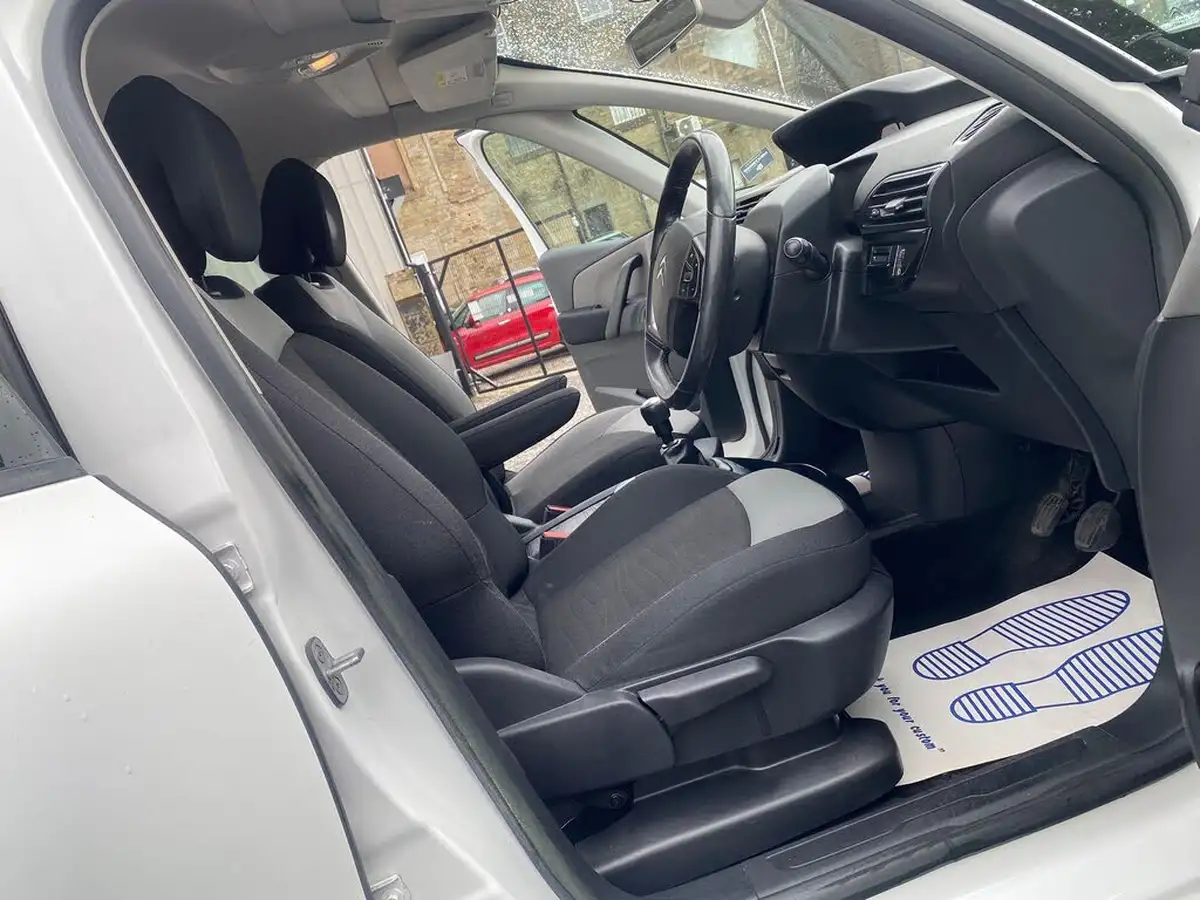 2014-citroen-c4-picasso-16e-hdi-vtr-115ps-big-9
