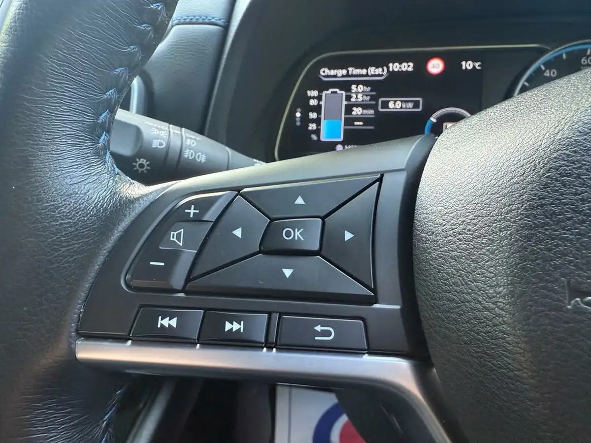 2021-nissan-leaf-e-tekna-big-16