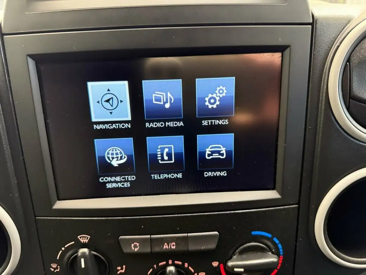 2018-peugeot-partner-16bluehdi-professional-l1-100pseu6-854-big-26