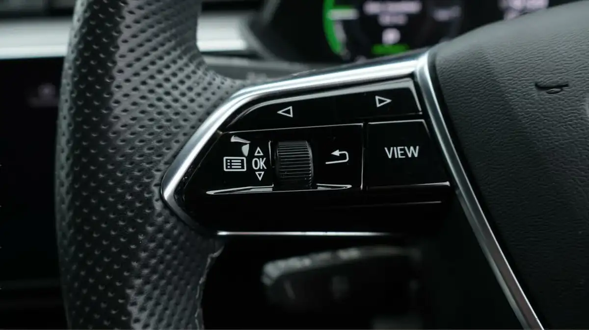 2021-audi-e-tron-55e-s-line-sportback-big-25