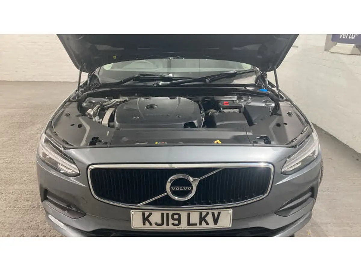 2019-volvo-s90-20-t4-momentum-big-27
