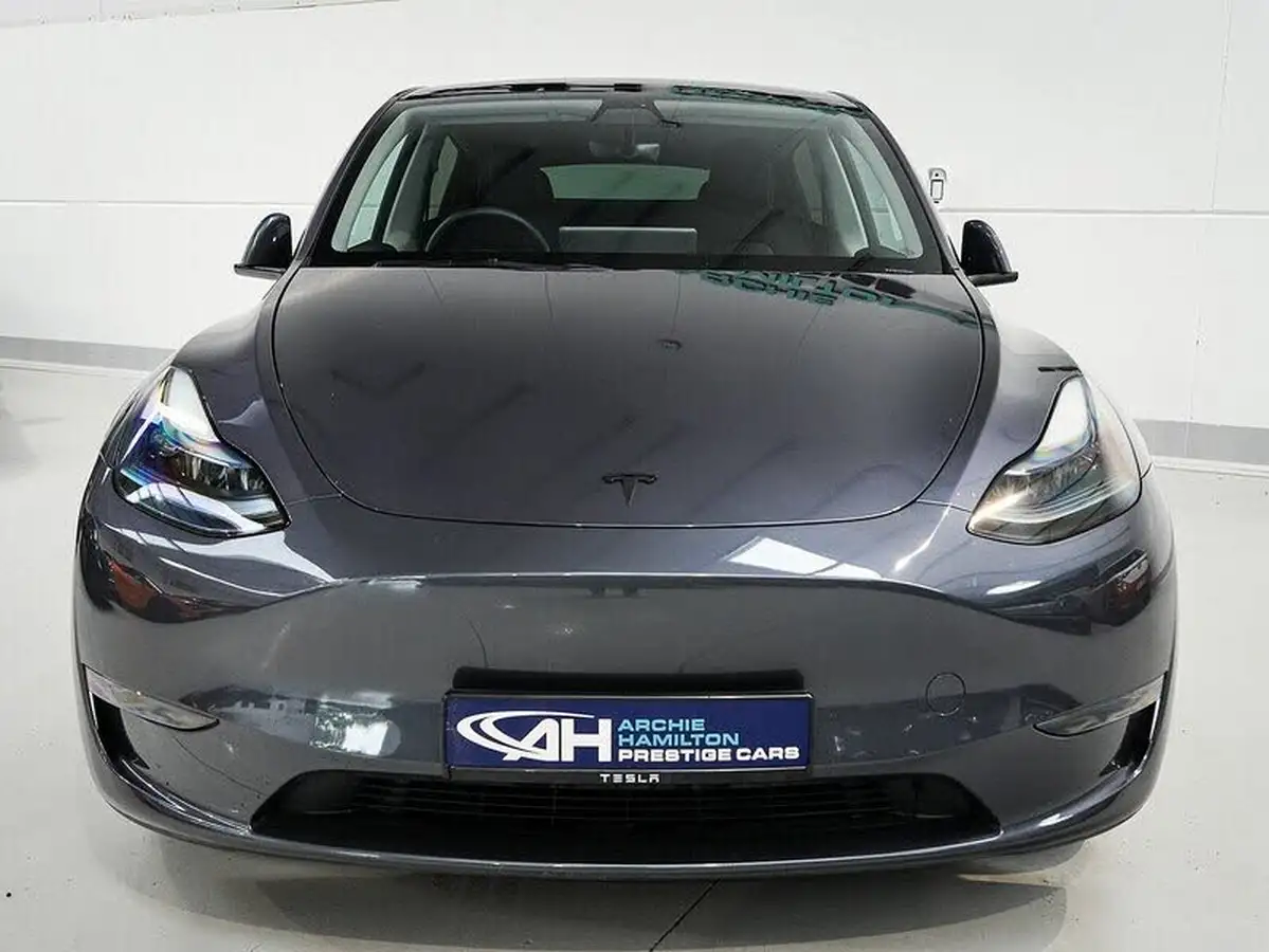2023-tesla-model-y-e-performance-big-6