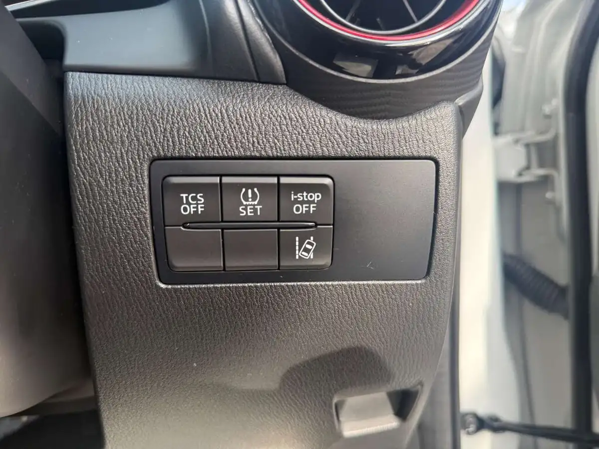 2016-mazda-cx-3-20-sport-nav-120ps-2wdss-auto-big-27