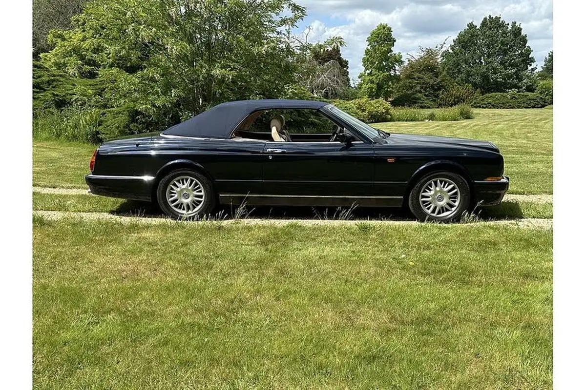 1997-bentley-azure-68-big-43