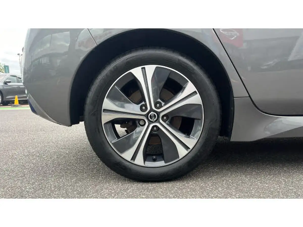 2021-nissan-leaf-e-tekna-big-6
