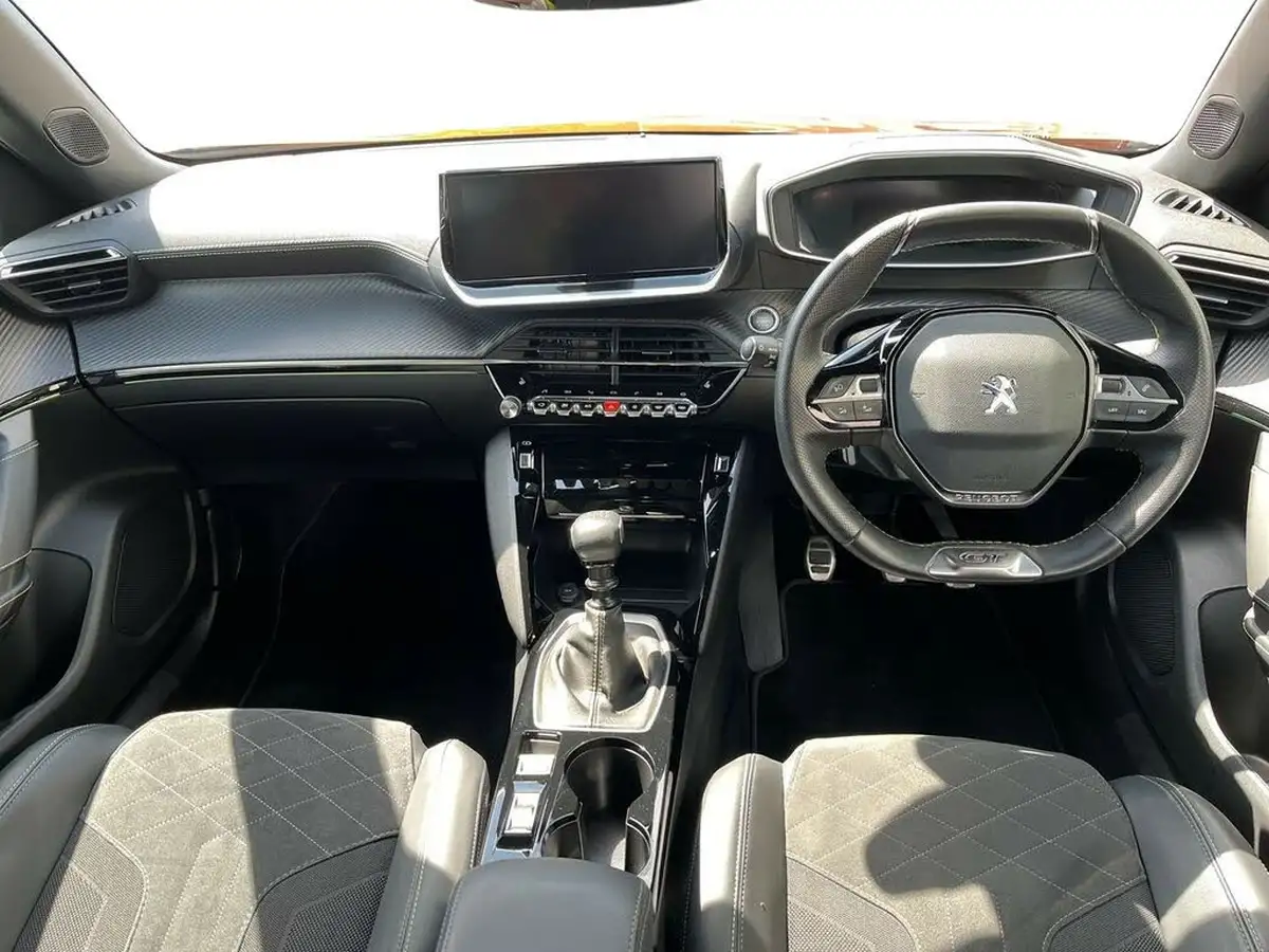 2021-peugeot-2008-suv-12-puretech-gt-premium-130bhp-big-7