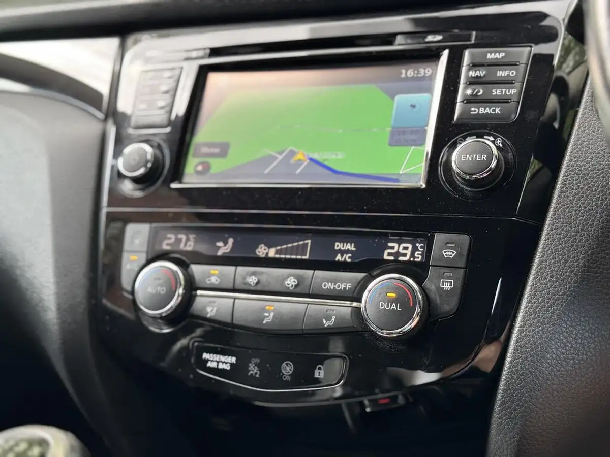 2017-nissan-qashqai-15dci-tekna-big-30