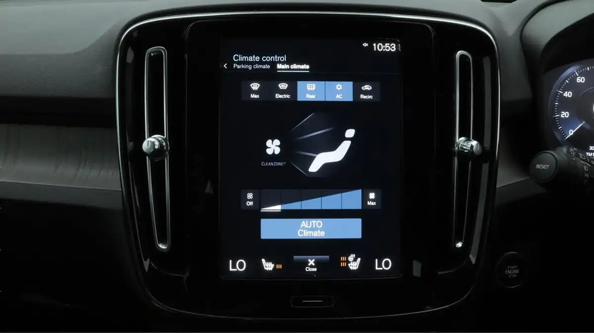 2022-volvo-xc40-15-t3-inscription-big-12