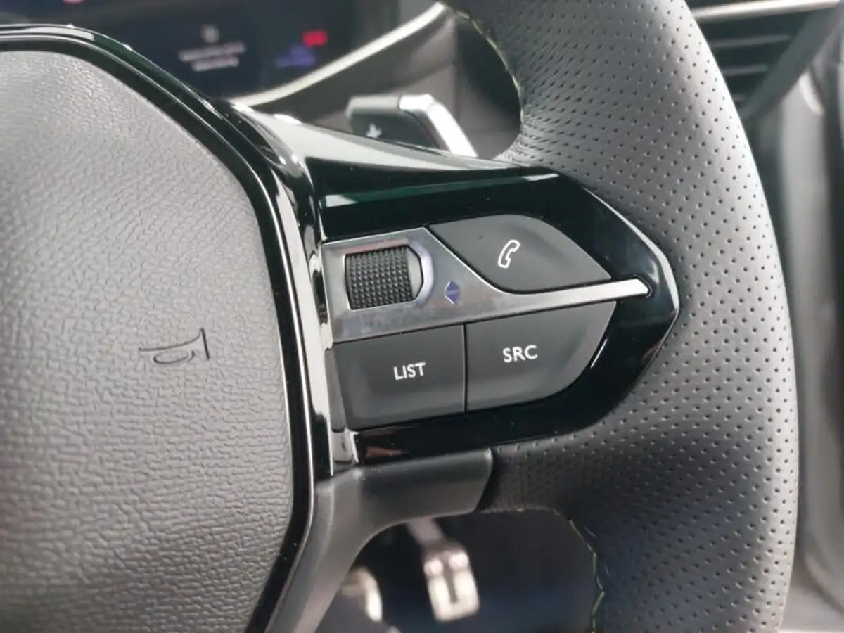 2024-peugeot-208-12-puretech-gt-136ps-hybrid-e-dsc6-big-13