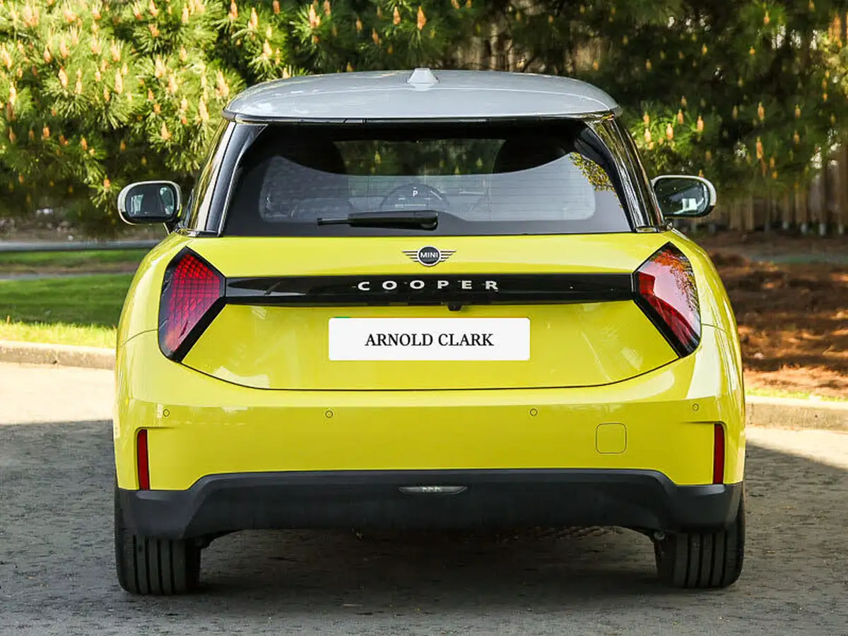 2024-mini-cooper-e-cooper-e-classic-big-14