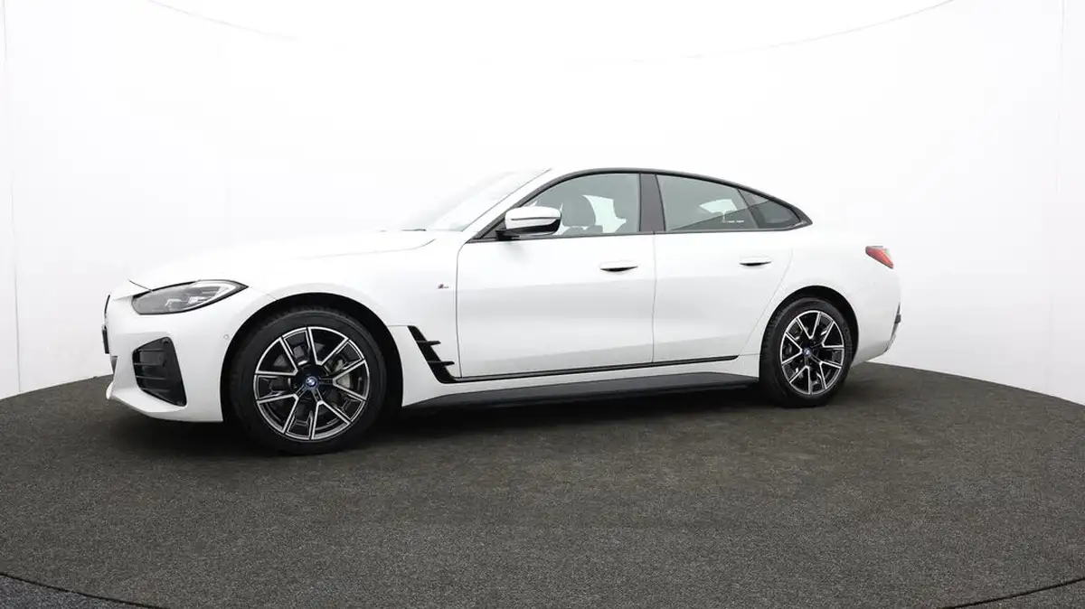 2022-bmw-i4-e-edrive40-m-sport-big-67