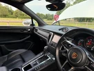 2015-porsche-macan-20-small-7