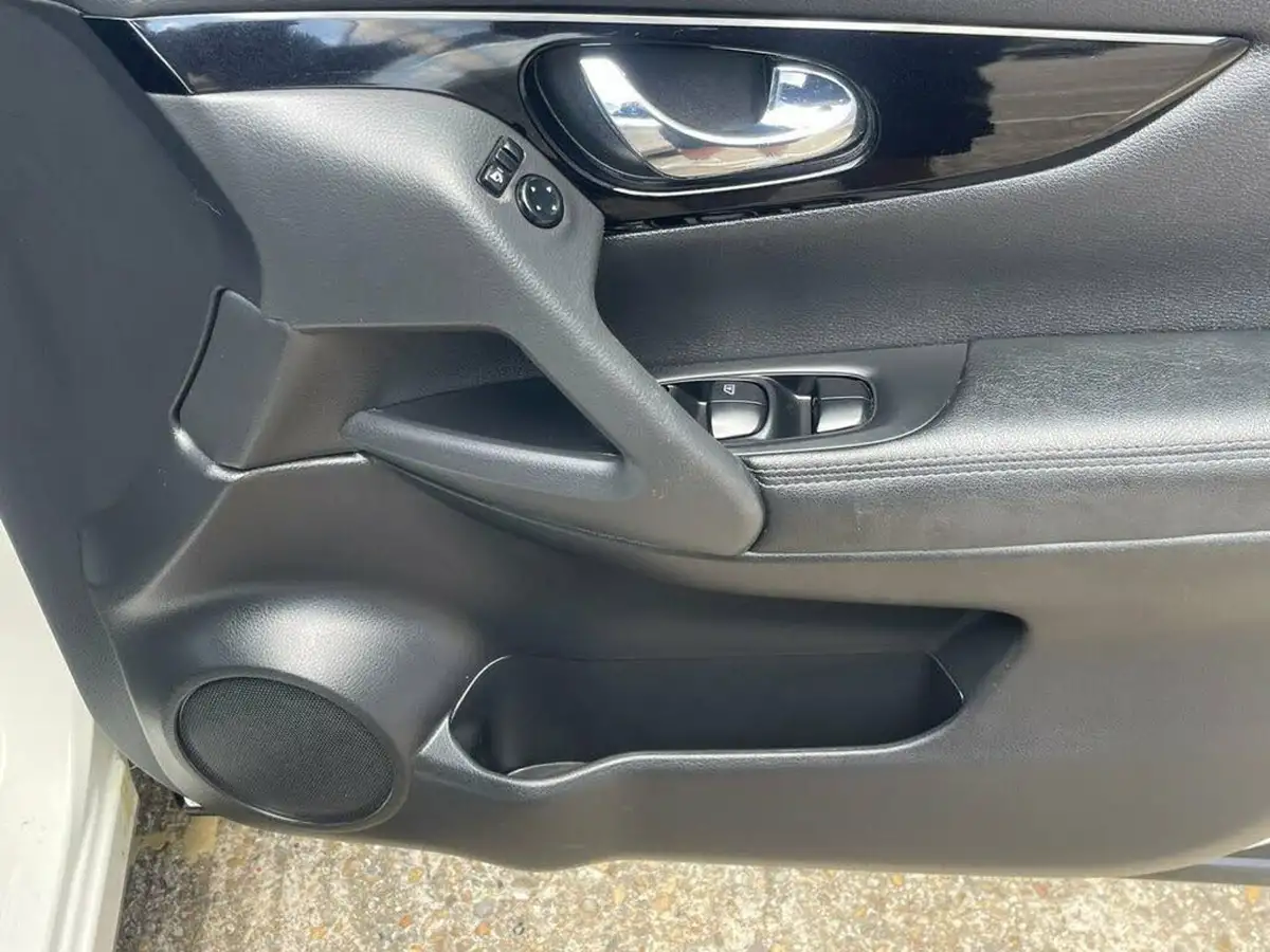 2016-nissan-qashqai-15dci-tekna-big-36