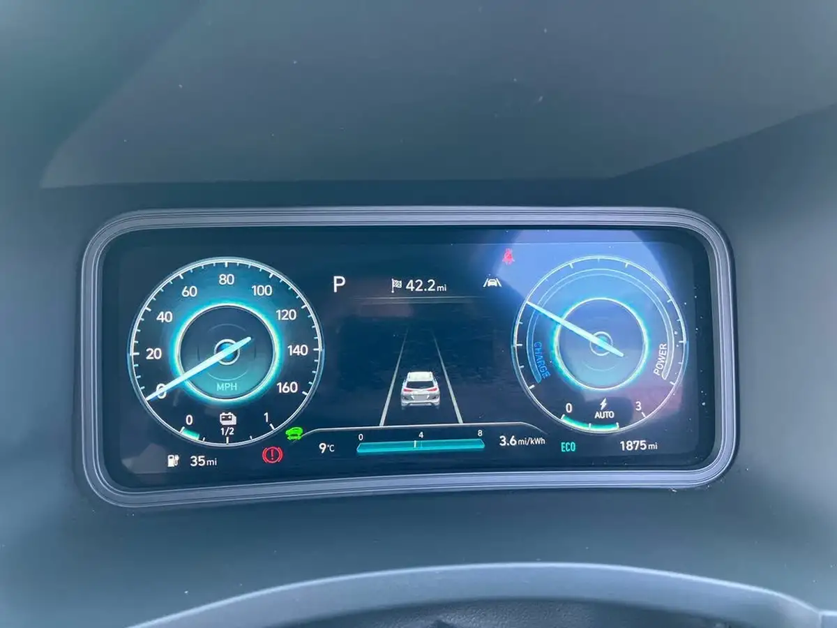 2023-hyundai-kona-e-se-connect-big-13