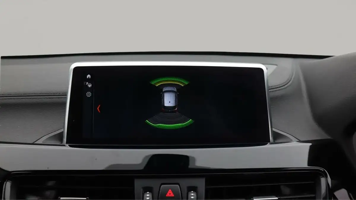 2022-bmw-x1-20-sdrive20i-xline-big-23