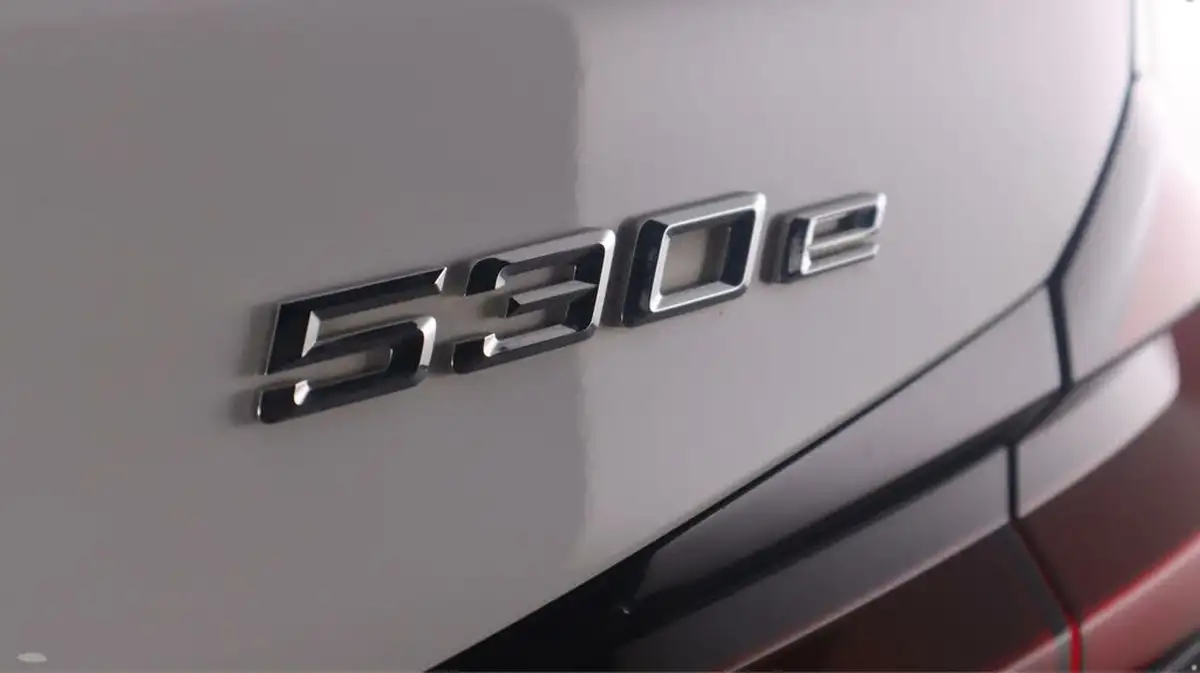 2021-bmw-5-series-20-530e-xdrive-m-sport-saloon-4d-big-22