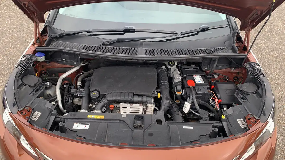 2017-peugeot-3008-suv-12-puretech-allure-big-17