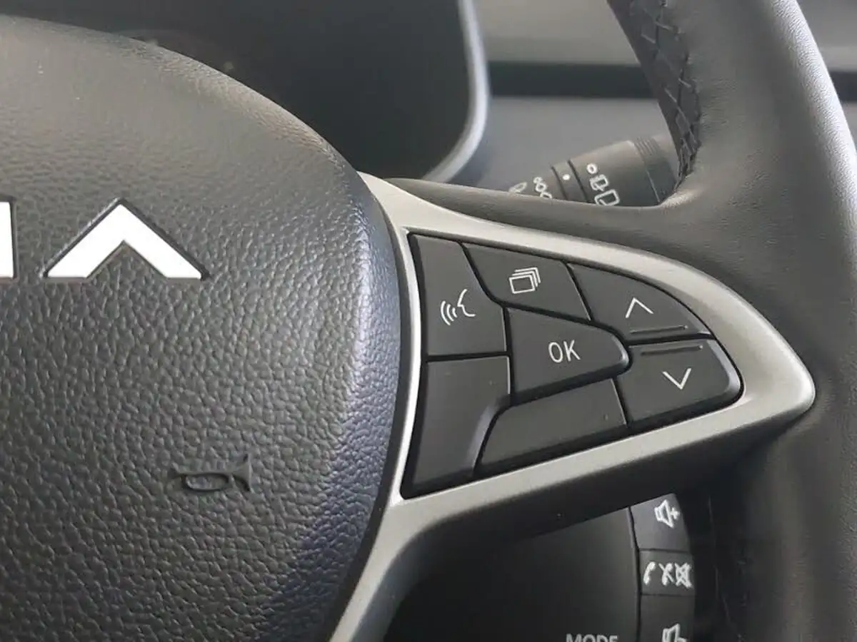 2024-dacia-sandero-stepway-10-tce-extreme-90bhp-big-12