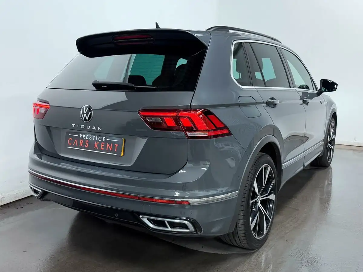 2022-volkswagen-tiguan-15-tsi-r-line-big-16