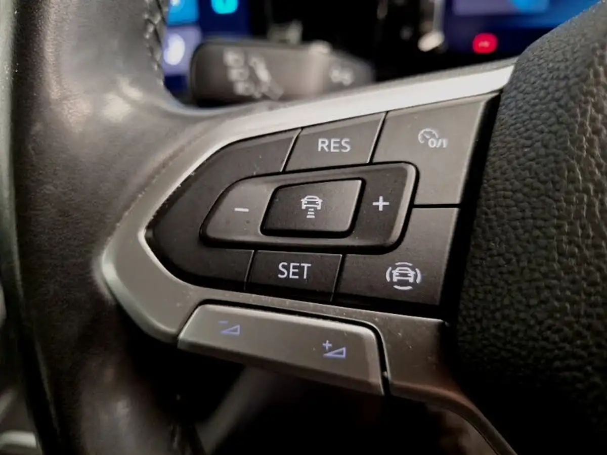 2020-volkswagen-golf-15-tsi-life-130ps-hatchback-big-15