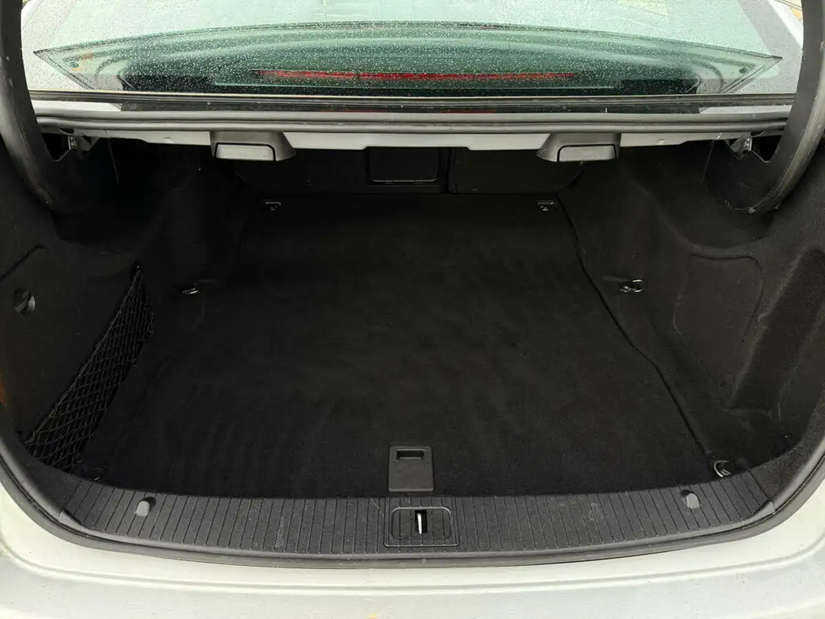 2014-mercedes-benz-e-class-21td-e300-se-premium-plus-saloon-4d-big-50