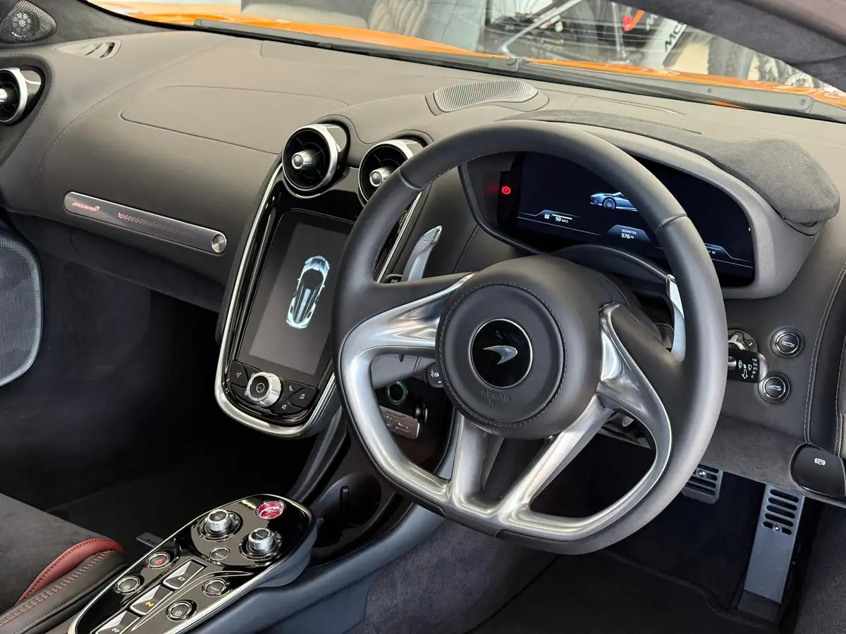 2025-mclaren-gt-40-big-10