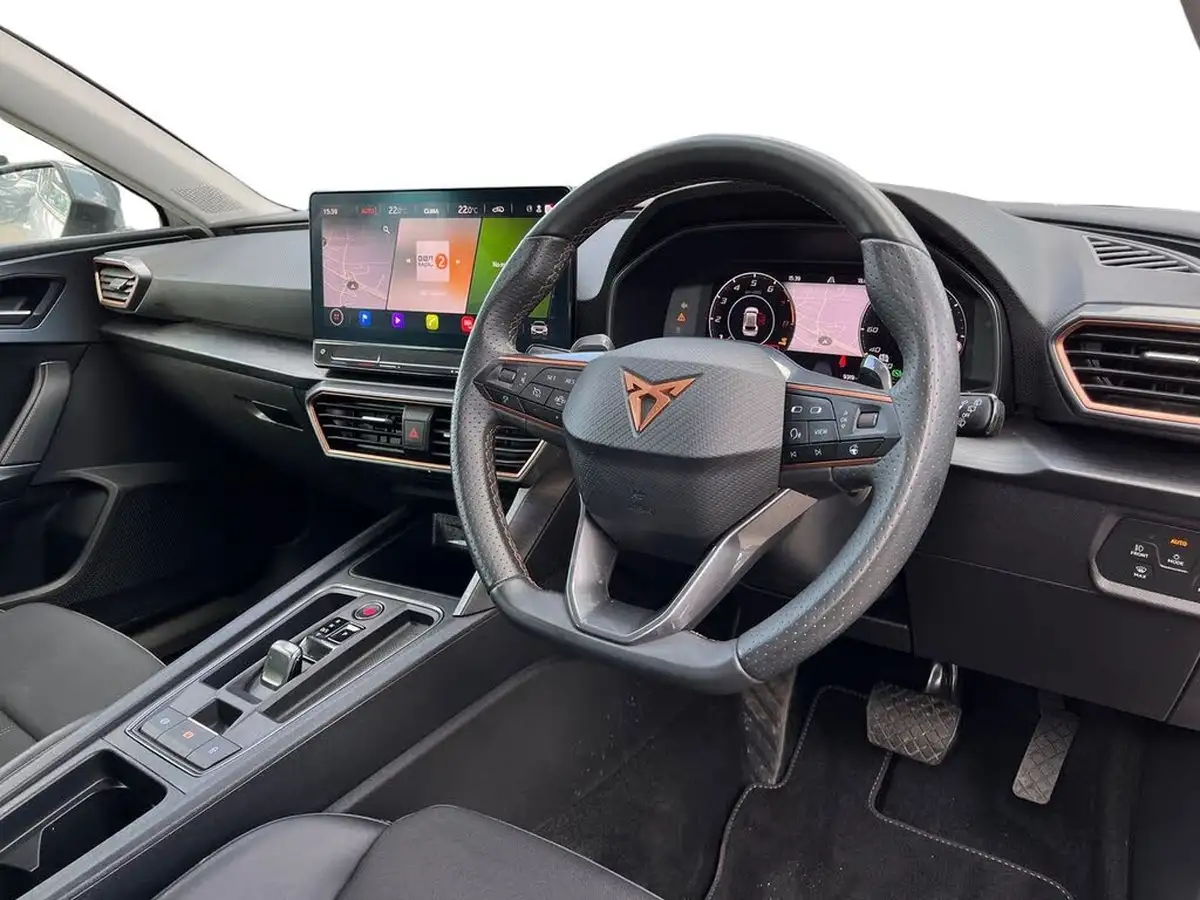 2024-cupra-leon-nf-15-etsi-v1-hatchback-big-4