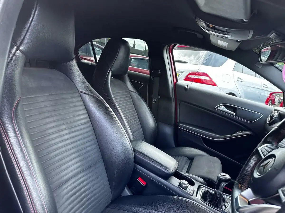2015-mercedes-benz-a-class-15d-a180d-amg-line-ss-big-16