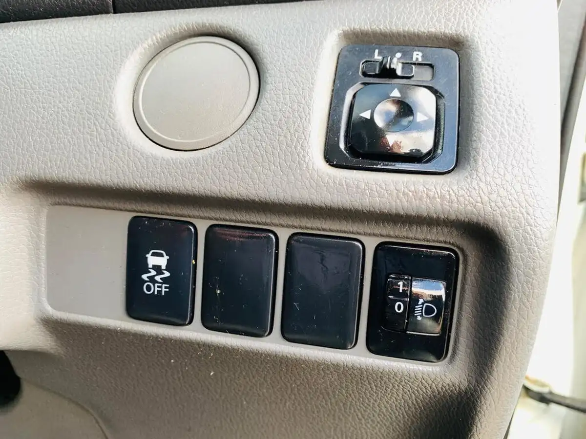 2019-mitsubishi-l200-24di-d-4life-eu6b-double-pickup-big-16
