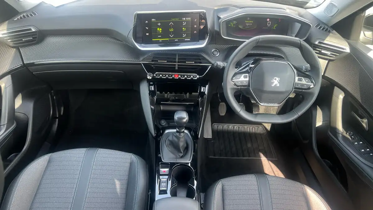 2022-peugeot-2008-suv-12-puretech-allure-premium-100bhp-big-3
