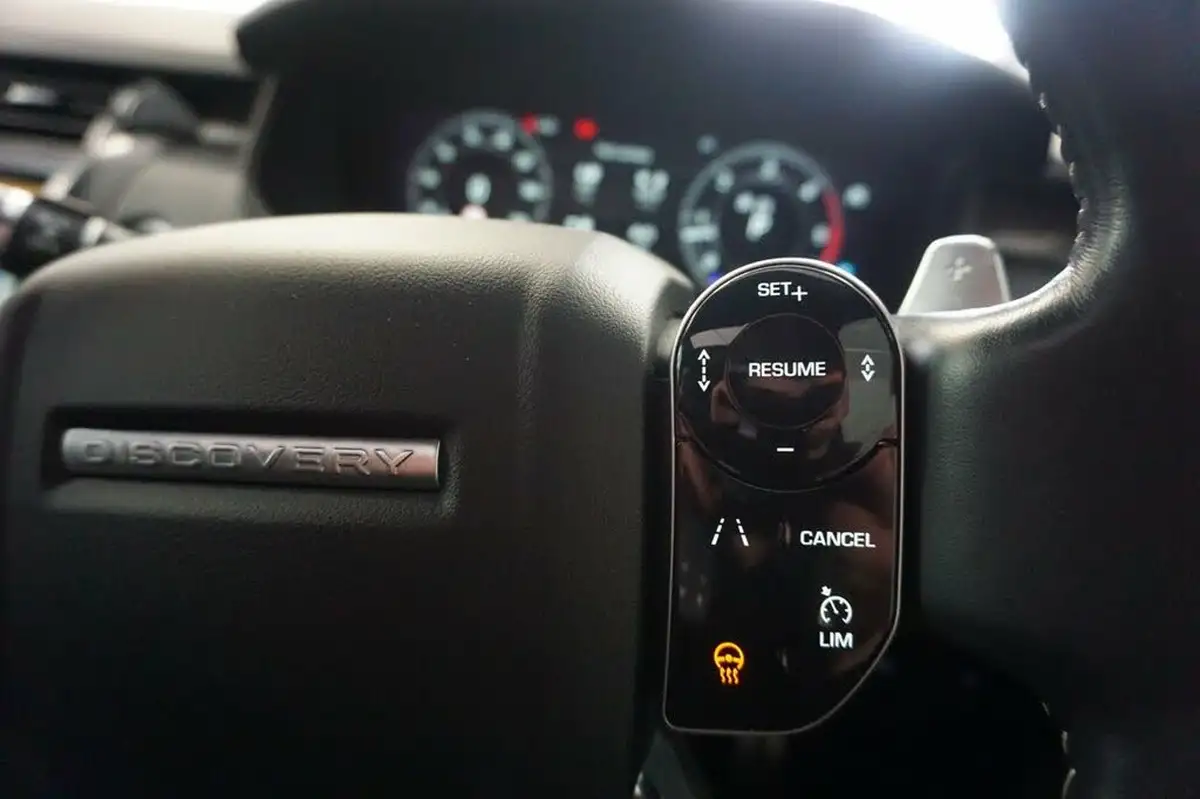 2019-land-rover-discovery-30-sd-v6-hse-luxury-big-43