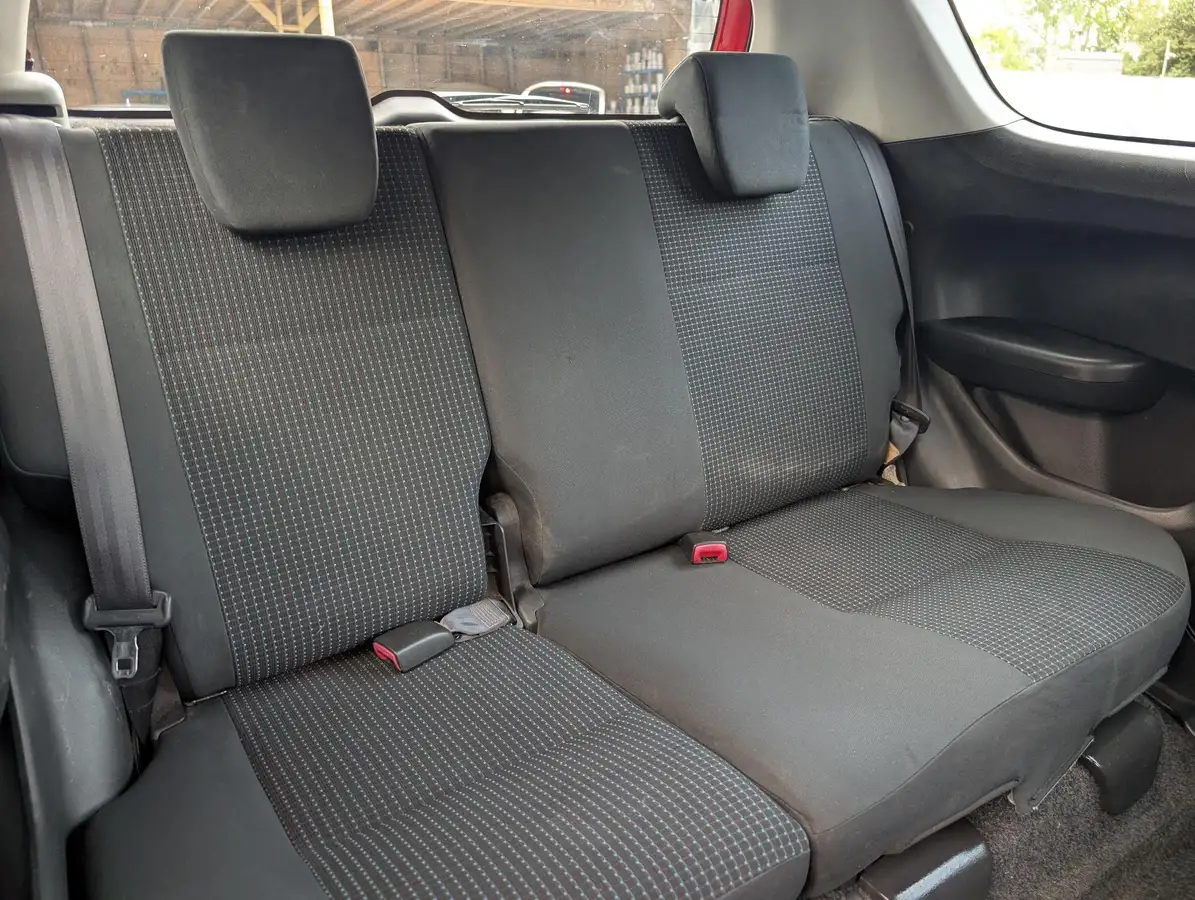 2008-suzuki-swift-15-glx-3d-big-18