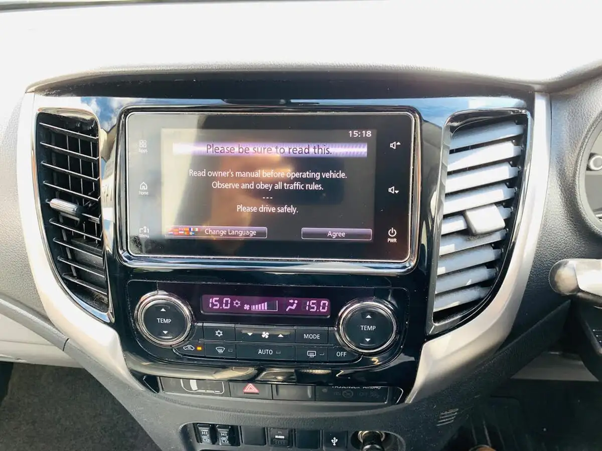 2019-mitsubishi-l200-24di-d-barbarian-eu6-big-25