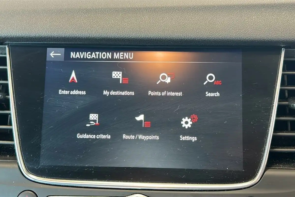 2019-vauxhall-grandland-x-12-sport-nav-big-16