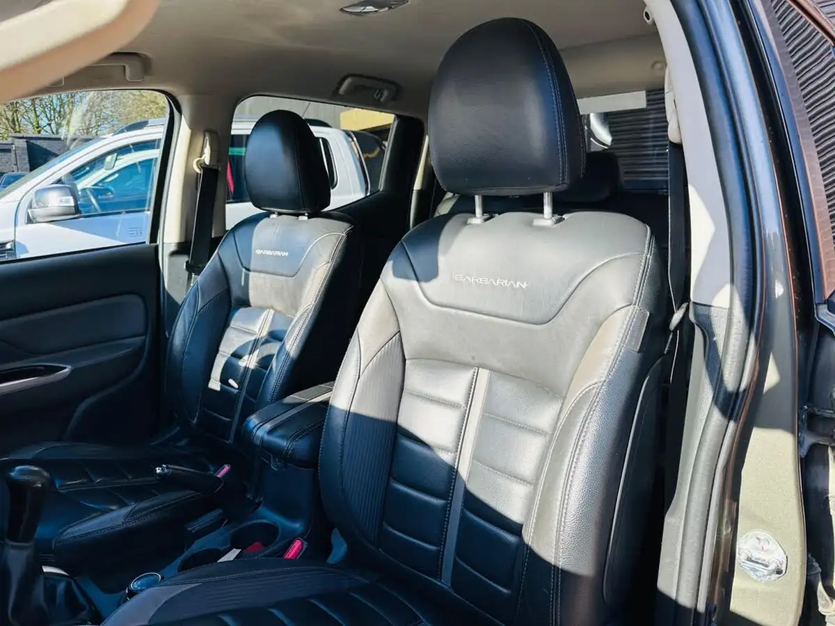 2019-mitsubishi-l200-24di-d-barbarian-eu6-big-12