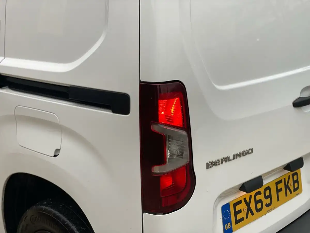 2019-citroen-berlingo-15bluehdi-1000-enterprise-100pseu6dt-e-panel-big-41