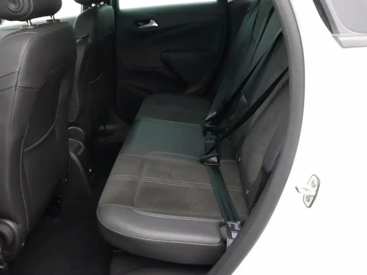 2022-vauxhall-crossland-15-ultimate-110ps-big-14