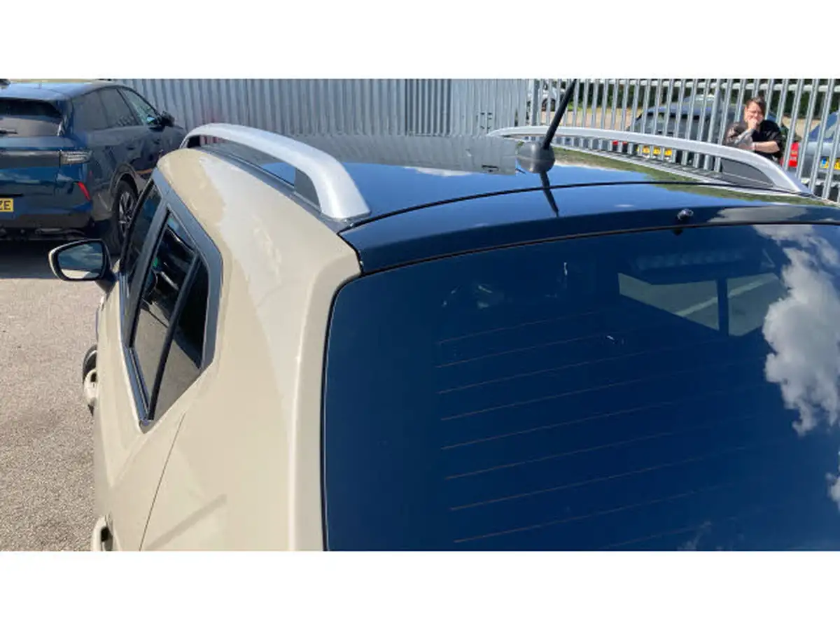 2023-suzuki-ignis-12-dualjet-sz-t-cvt-big-36