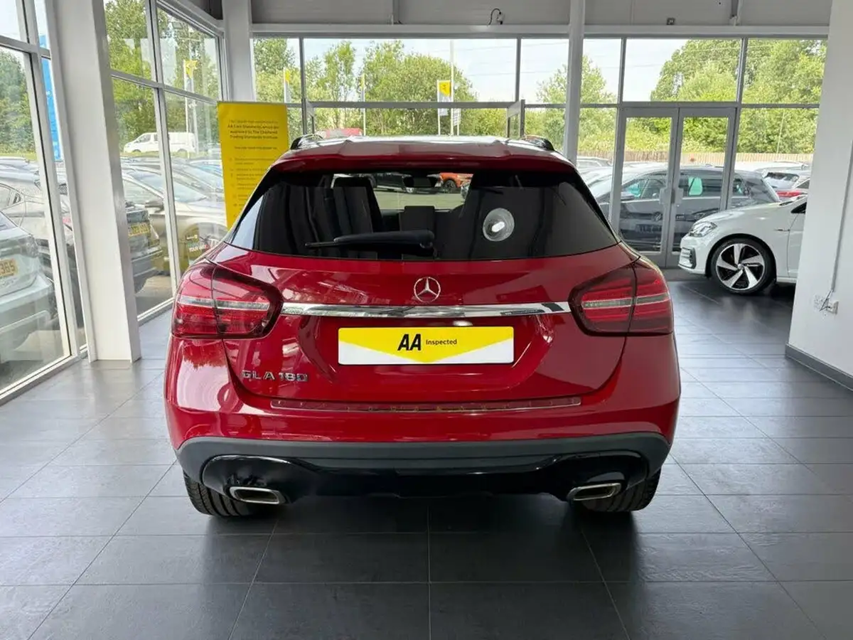 2020-mercedes-benz-gla-class-16-gla-180-urban-edition-7g-dct-big-6