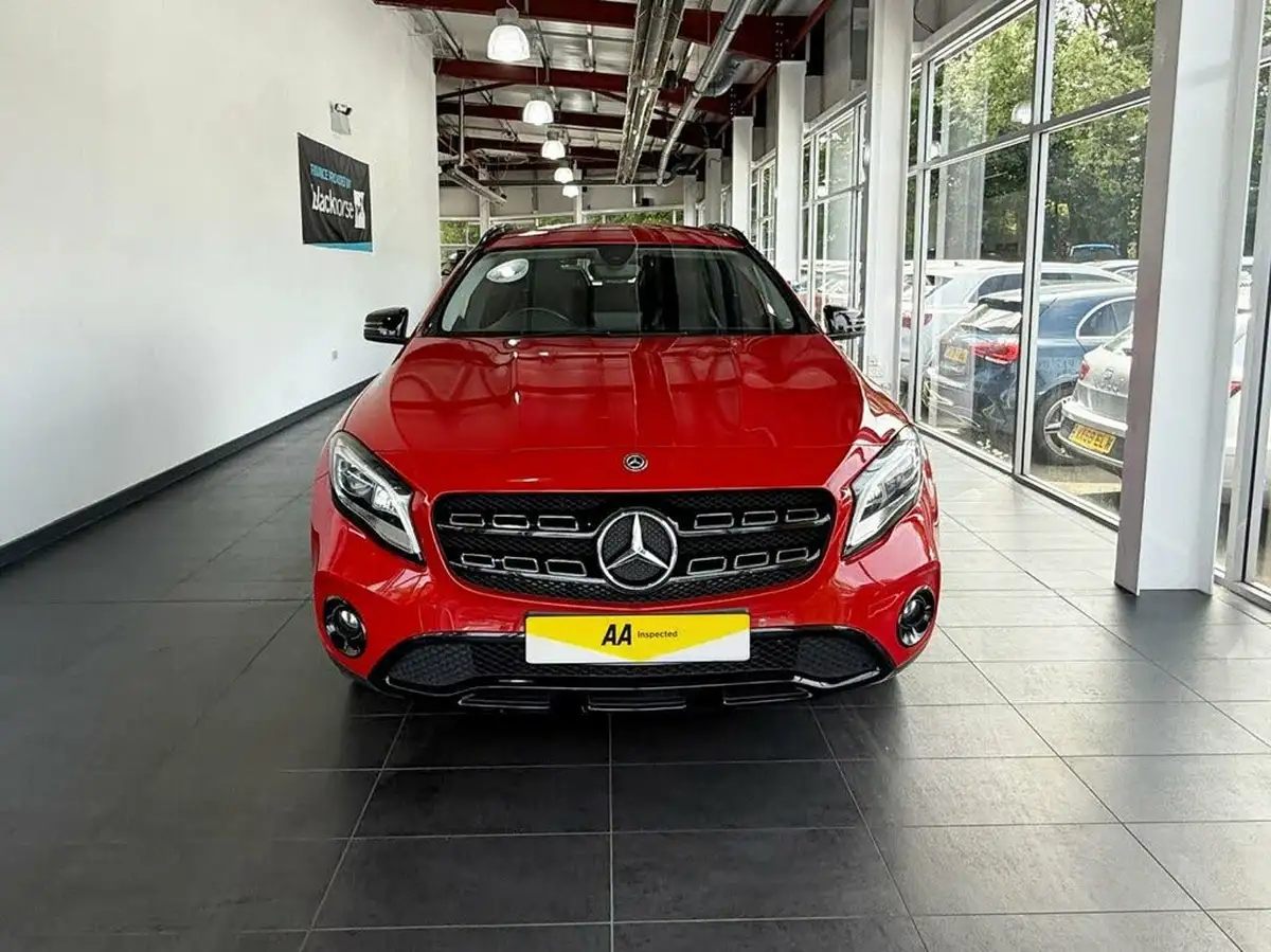 2020-mercedes-benz-gla-class-16-gla-180-urban-edition-7g-dct-big-2
