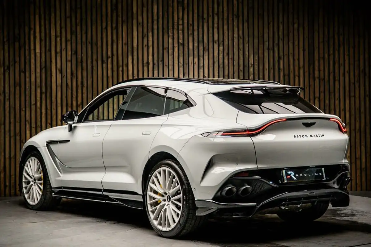2022-aston-martin-dbx-40-v8-big-2
