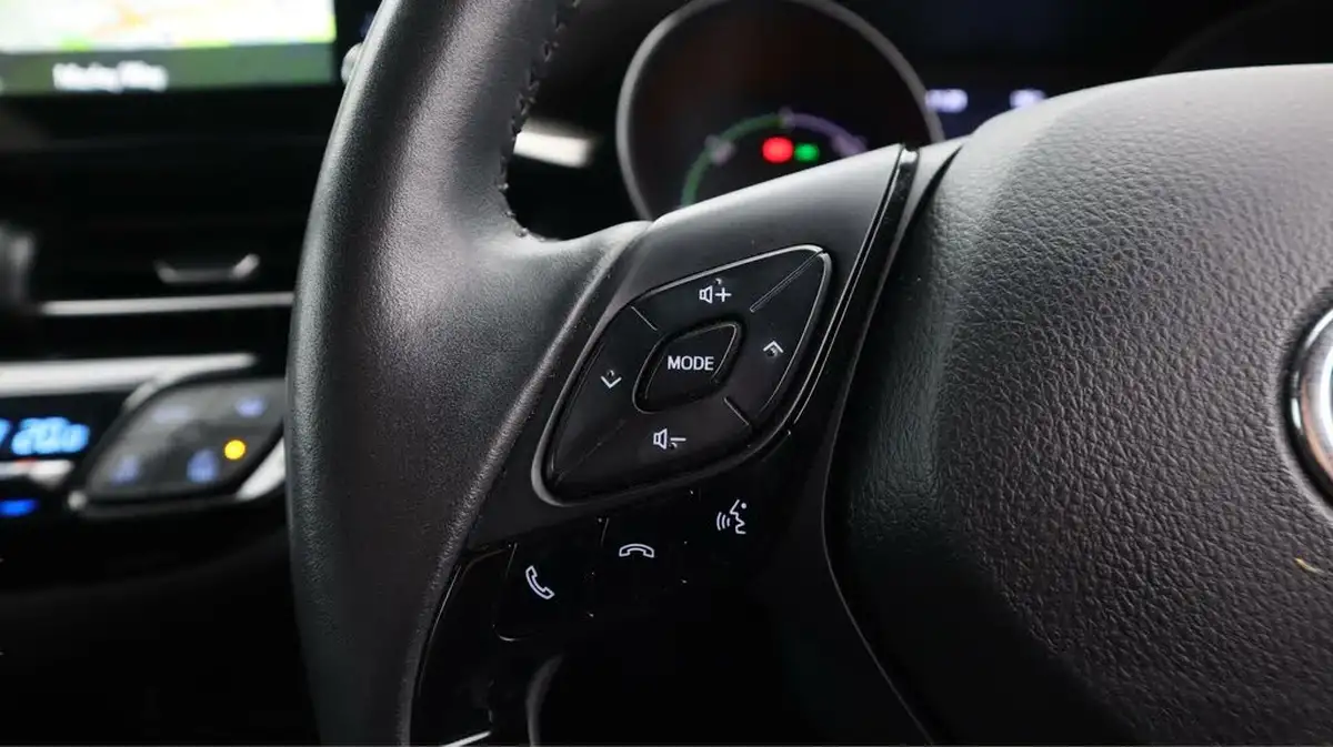 2021-toyota-c-hr-18-vvt-i-excel-big-23