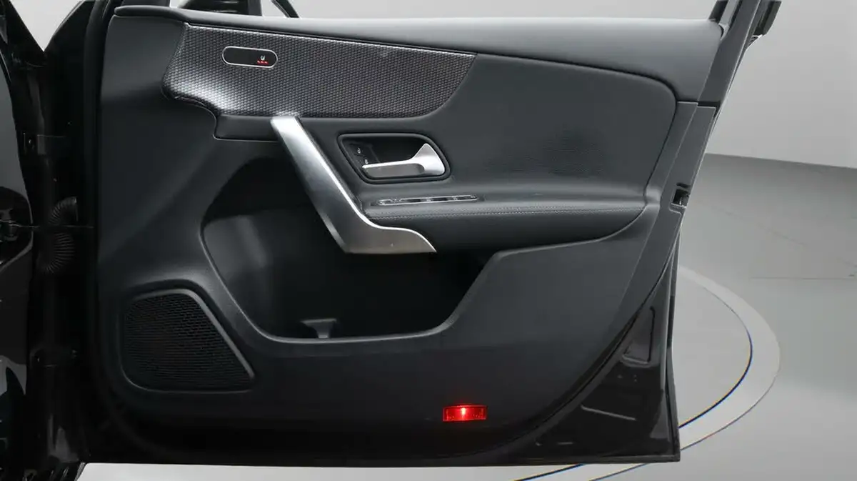 2019-mercedes-benz-a-class-13-a180-sport-executive-hatchback-5d-1332cc-7g-dct-big-15