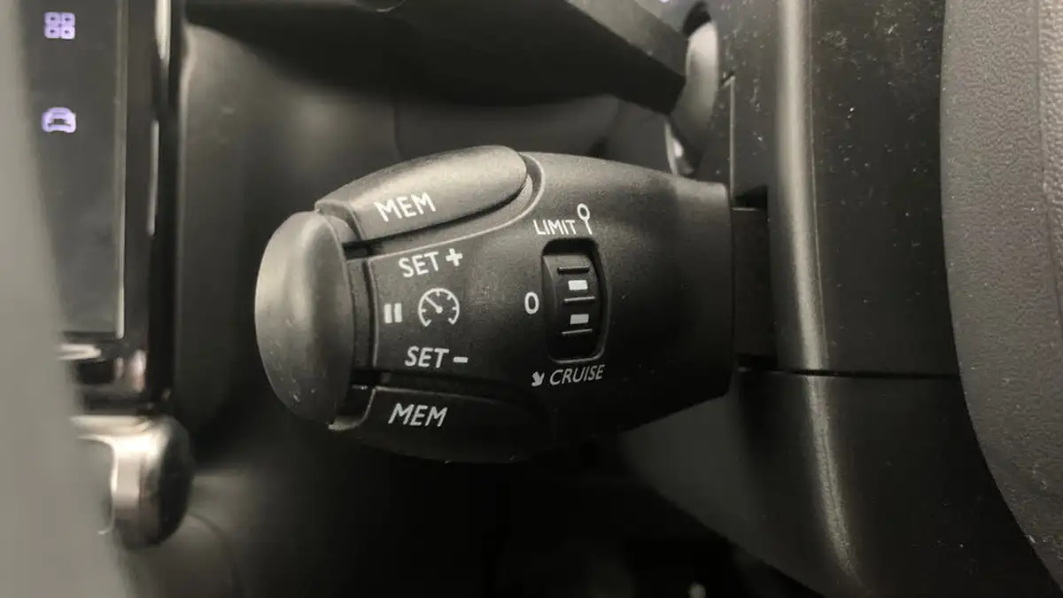 2021-citroen-c3-12-puretech-shine-83ps-big-31