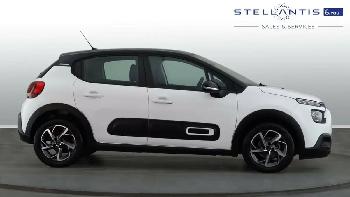 2021-citroen-c3-12-puretech-shine-83ps-big-3