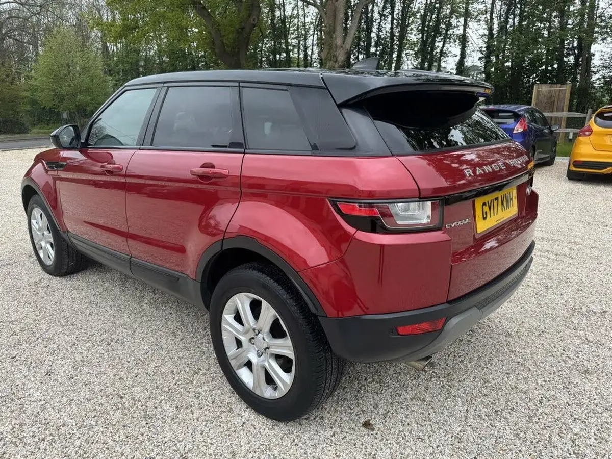 2017-land-rover-range-rover-evoque-20td4-se-tech-hatchback-5d-auto-big-3