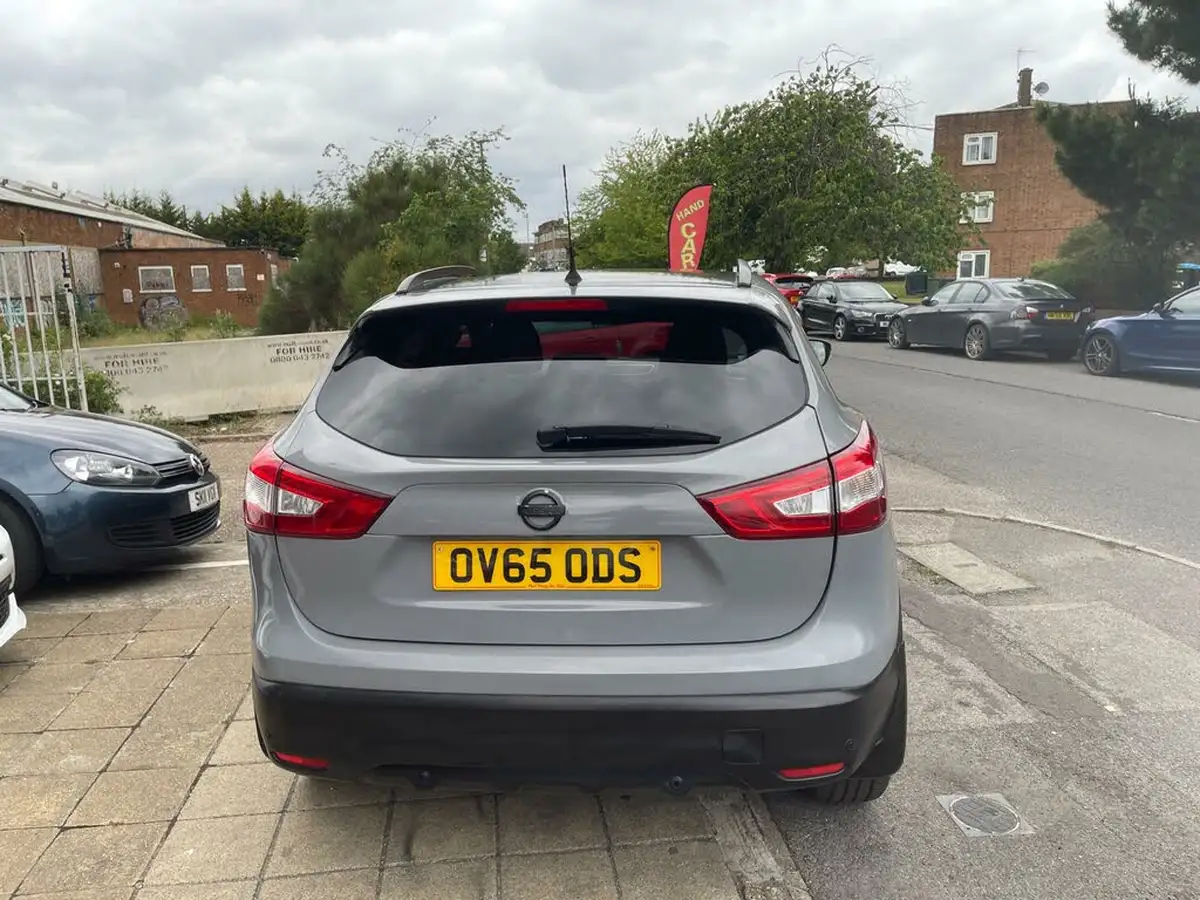 2015-nissan-qashqai-12-n-tec-xtronic-cvt-big-5