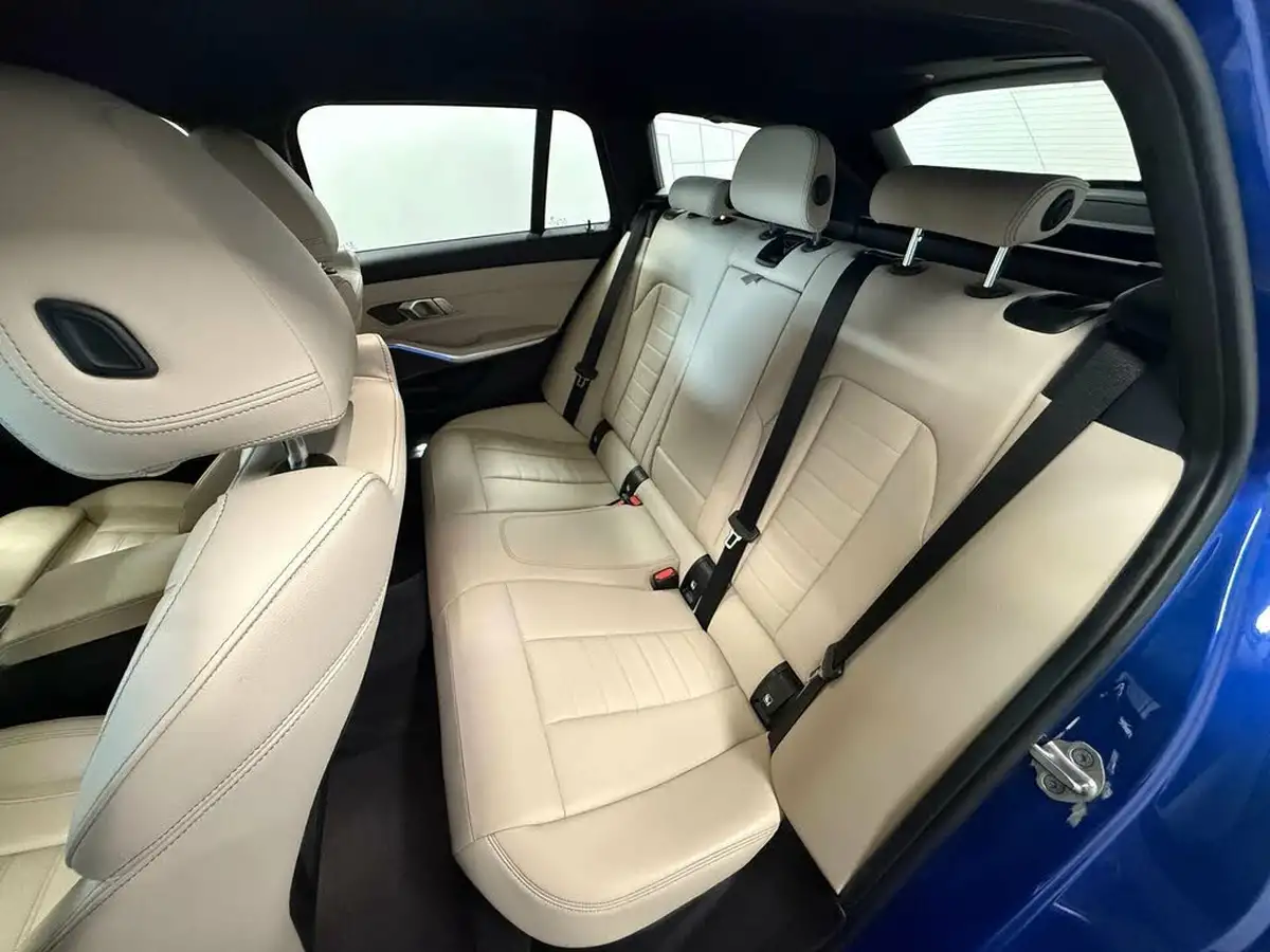 2021-bmw-3-series-20-330e-m-sport-touring-5d-big-37