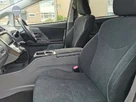 2013-toyota-prius-small-10