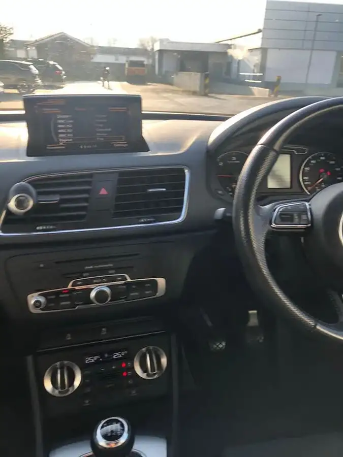 2013-audi-q3-20td-s-line-140ps-big-18